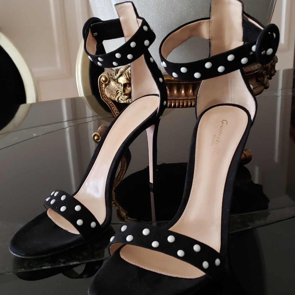 Gianvitto Rossi Pearl embellished sandals